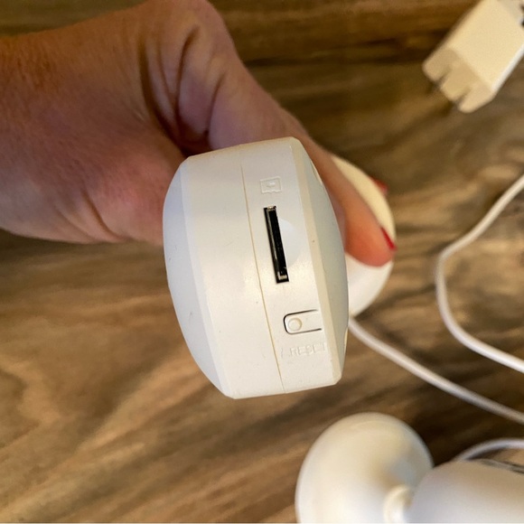 Smart Indoor Cameras (Set of 2) - Picture 5 of 8